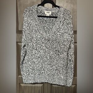 Victoria’s Secret PINK Black and White Chunky V-neck Oversized Knit Sweater